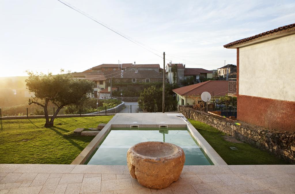 Casas De Vale De Lobo Villa มิแรนเดลา ภายนอก รูปภาพ